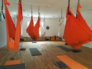 fliegendes Savasana