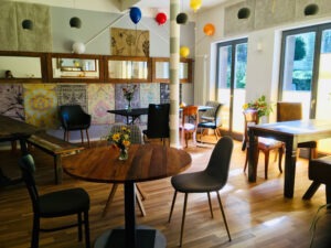 neue Tische im Essraum